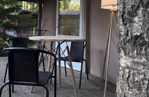 Отдых и проживание в сафари‑тенте с беседкой и бассейном от 176р/сутки в "Постоялецъ"
